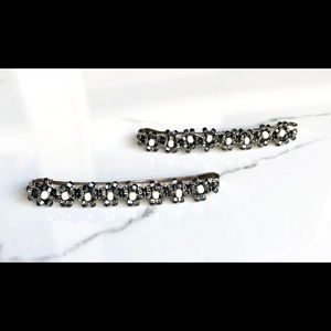 ***NEW*** Gray sparkle flower barrette pair